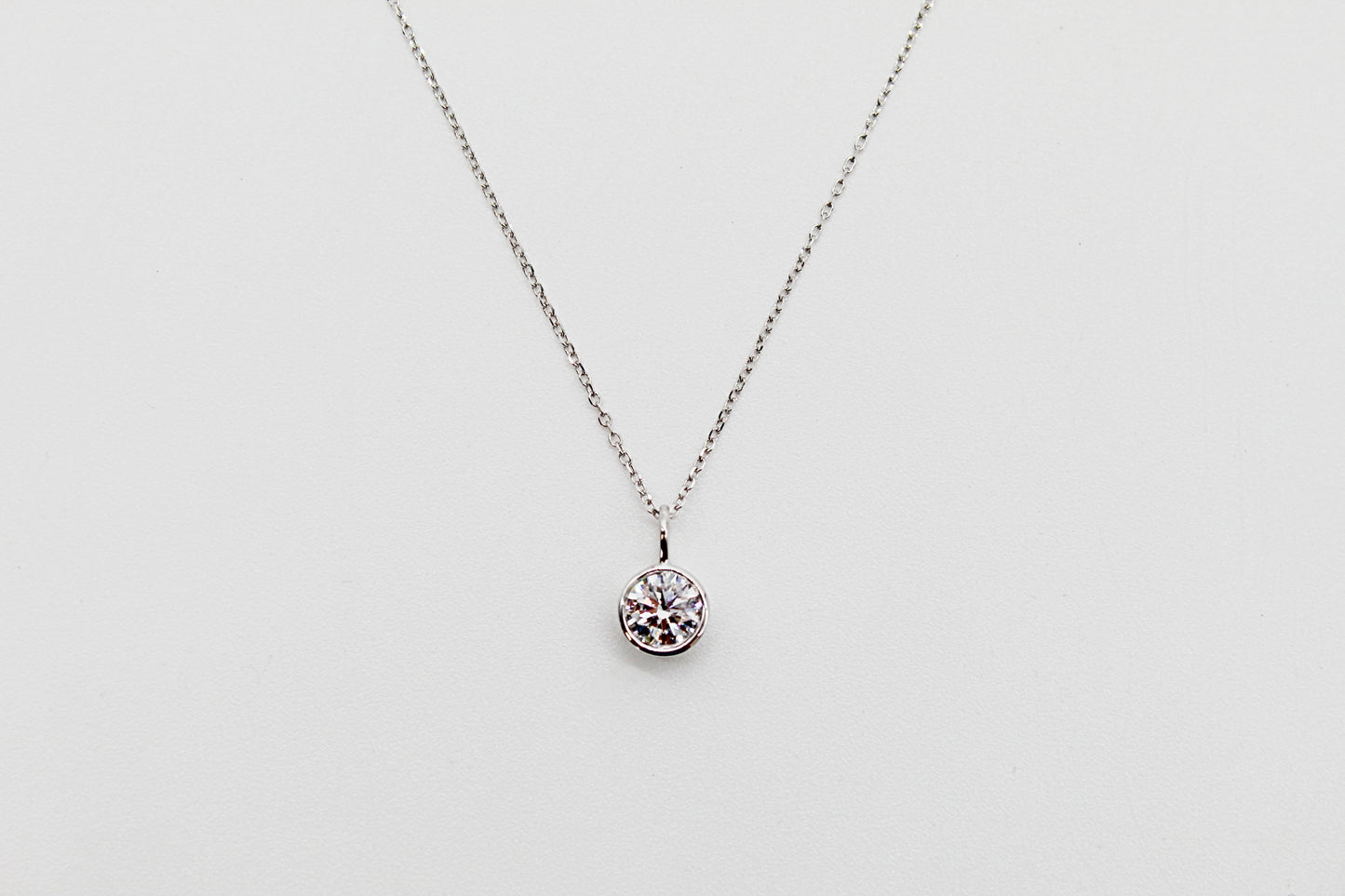 0.75Ct Lab Grown Round Brilliant Diamond Bezel Pendant