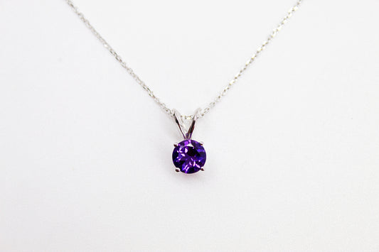 14K White Gold  Amethyst Pendant Necklace