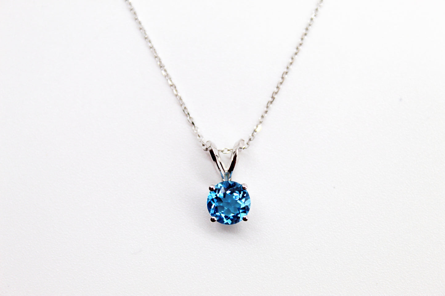 14K White Gold Blue Topaz Pendant Necklace