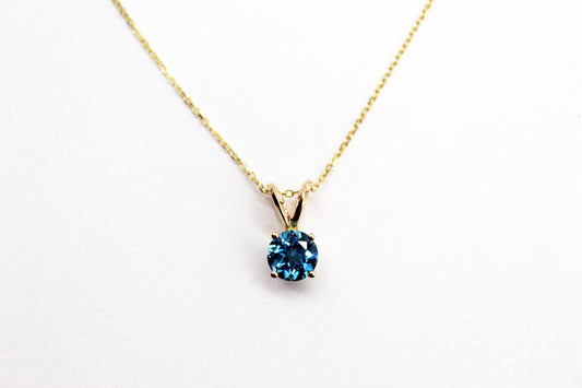 14K Yellow Gold Blue Topaz Pendant Necklace