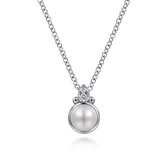 Sterling Silver Diamond Bujukan Pearl Pendant Necklace