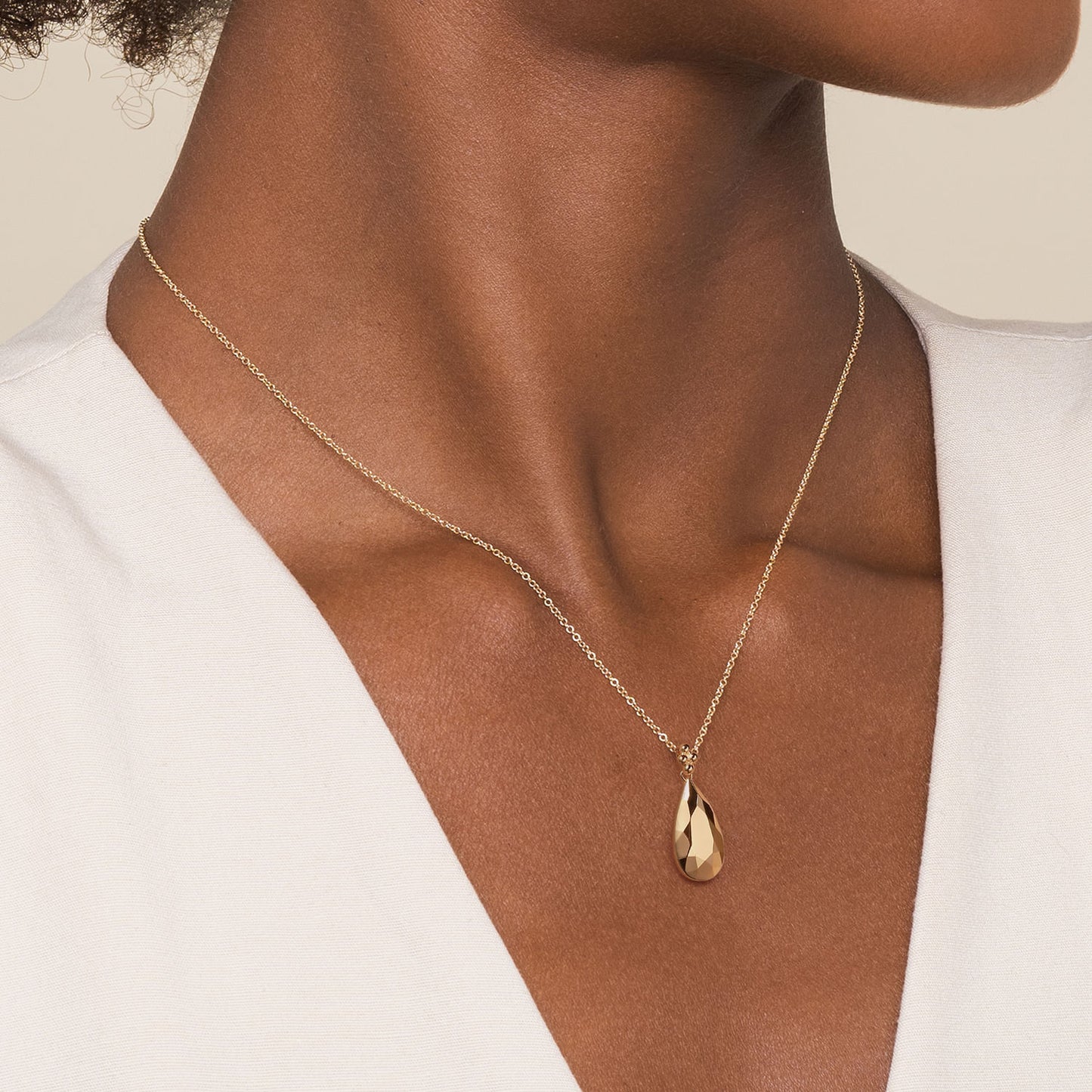 14K Yellow Gold Bujukan And Teardrop Texture Pendant Necklace