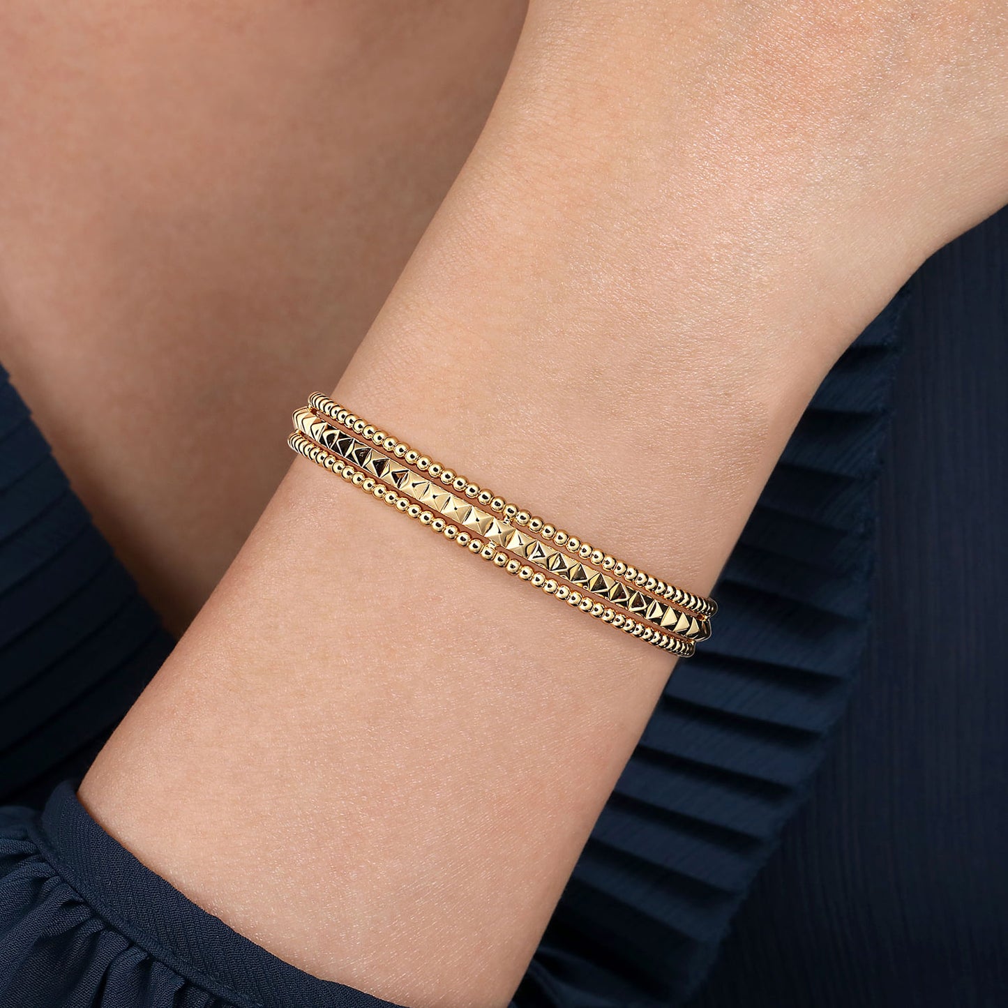 14K Yellow Gold Bujukan Pyramid Link Bangle Bracelet