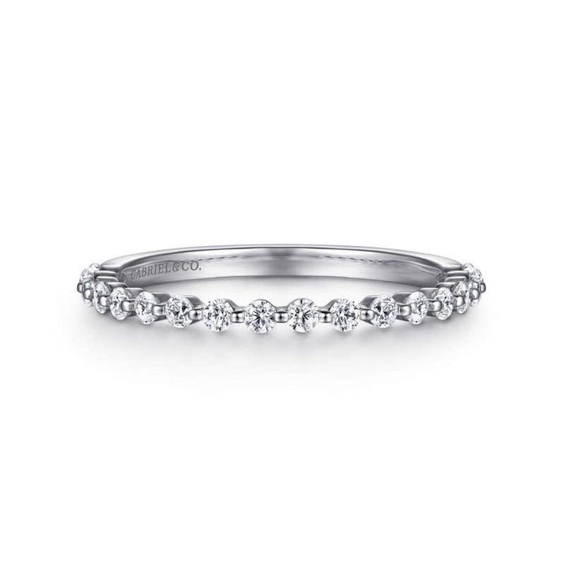 Single Prong Diamond Band